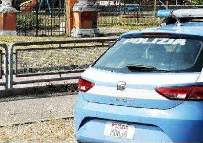 Sassuolo, tunisino ferito a una mano e ubriaco aggredisce poliziotti