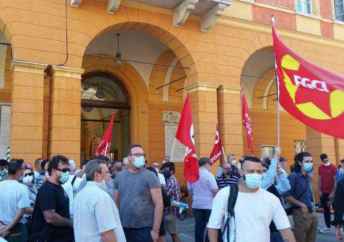 Vertenza Goldoni: sciopero e manifestazione in Piazza a Carpi