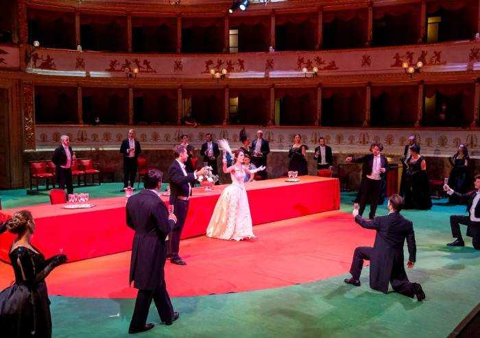 Lirica: 'La Traviata' apre la stagione lirica del teatro Comunale