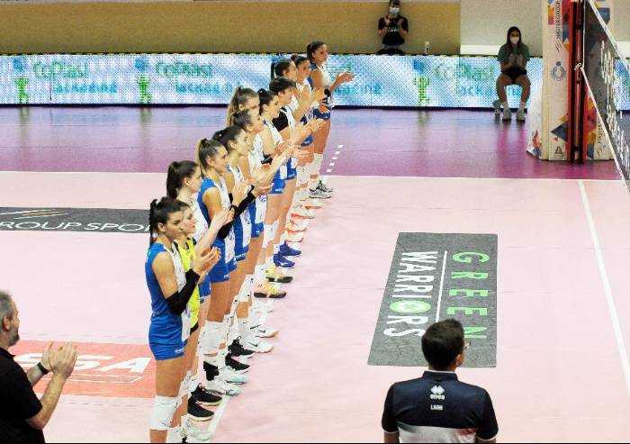 Sassuolo, focolaio Covid all'interno della squadra femminile di volley