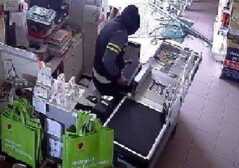 Spaccate a Spilamberto e Vignola: individuato l'autore