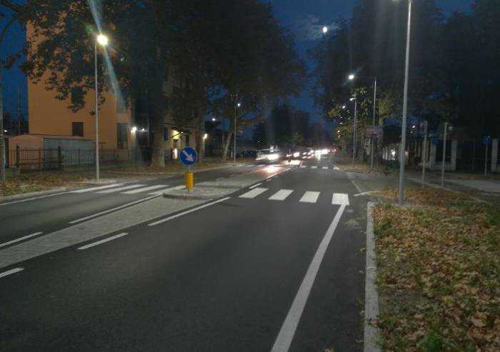 Modena, Hera Luce: in viale Montecuccoli passaggi pedonali illuminati