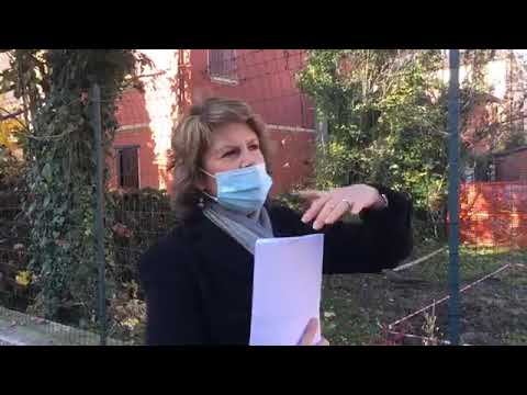 Antenna via Bortolotti, scatta la petizione dei residenti per dire no