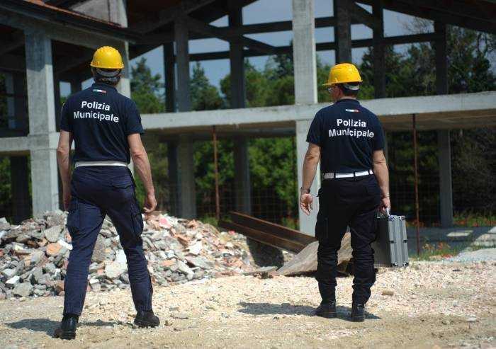 Muratore in nero: reddito di cittadinanza revocato
