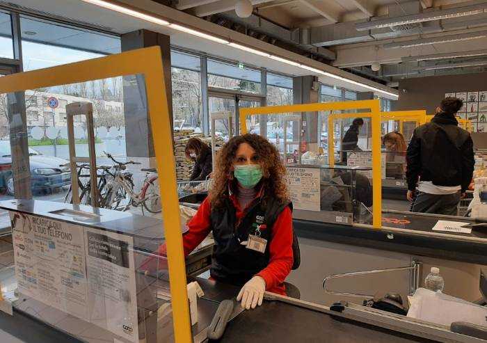 'Chiusura dei centri commerciali? Favorisce il rischio assembramenti'