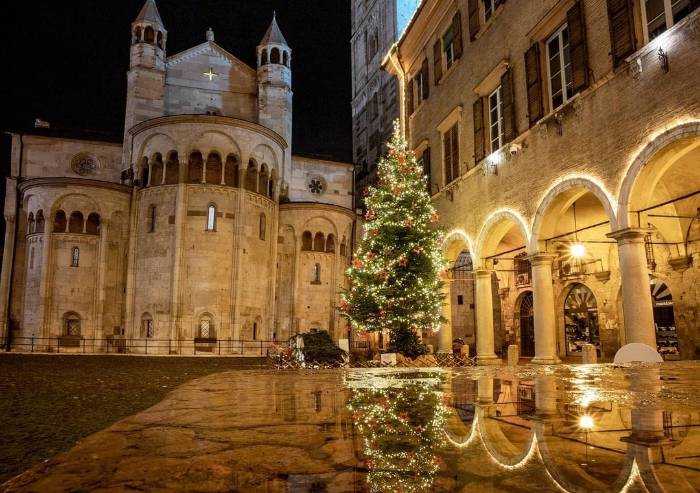 Modena, il sindaco vara i provvedimenti anti-assembramento light