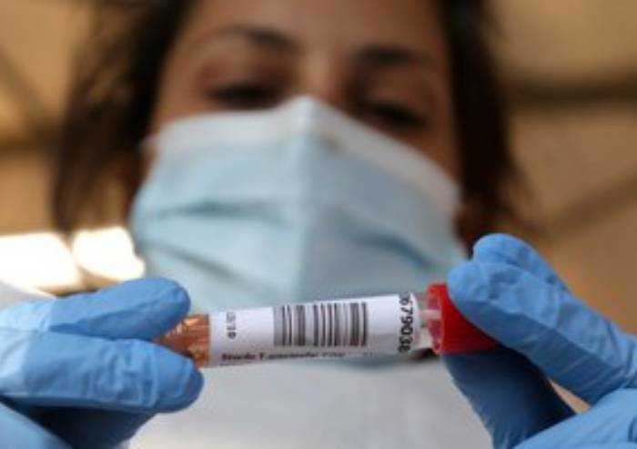 Covid in Emilia Romagna: 76 morti e 1692 contagi in un giorno