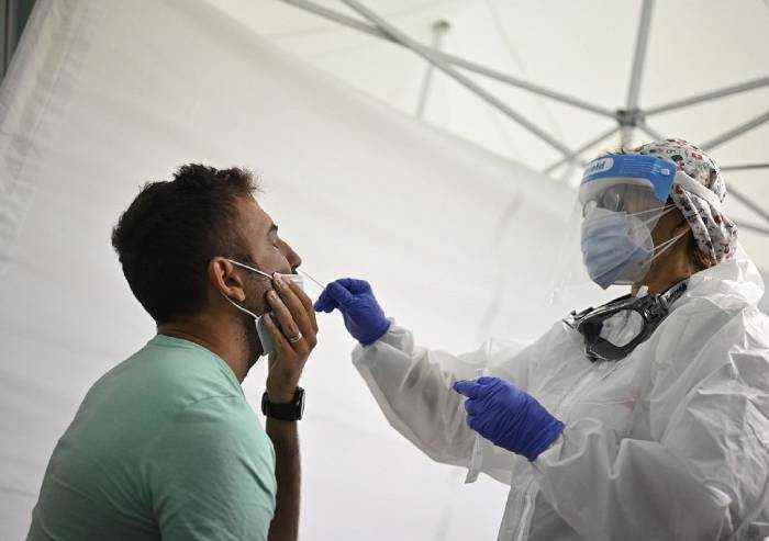 Covid Emilia Romagna, su 6mila tamponi oltre 1280 positivi. 69 morti