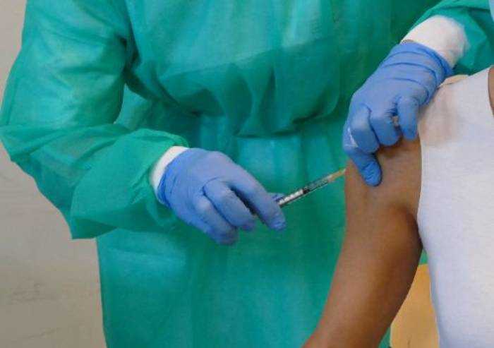 Vaccino anti Covid: domani a Modena parte la campagna vera e propria