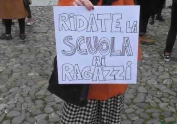 Modena, manifestazione domani davanti al Fermi per chiedere riapertura