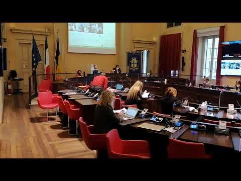 Covid nelle cra di Modena, sindaco omette i dati su positivi e decessi