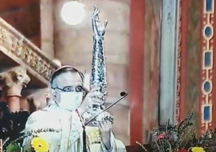 Modena, San Geminiano: omelia del vescovo e cripta tristemente chiusa