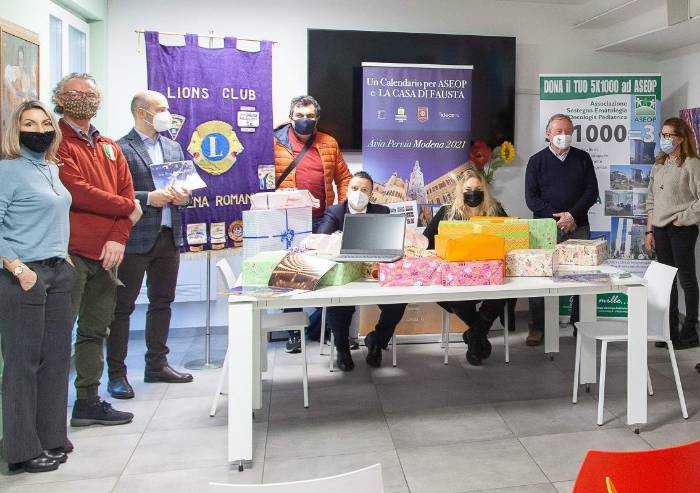 Calendario Avia Pervia: consegnati PC e non solo alla Casa di Fausta