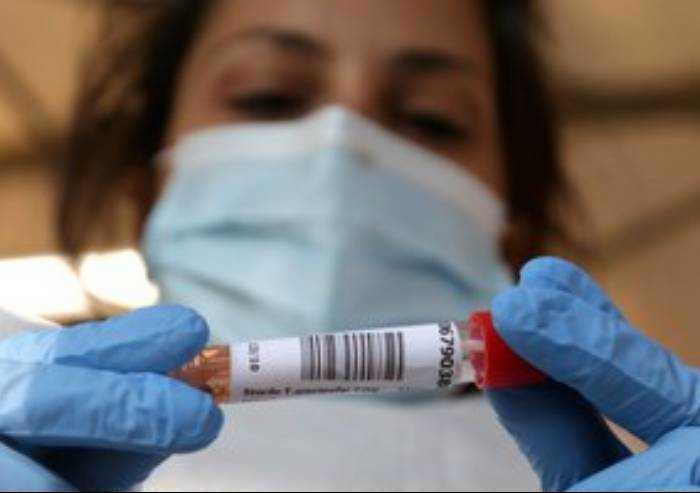 Covid, in provincia di Modena 261 contagi e 5 decessi
