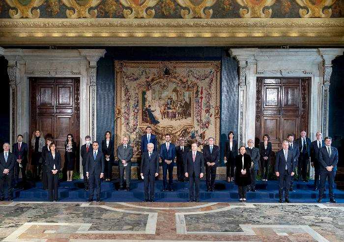 La litania dei delusi, specie dentro ai partiti