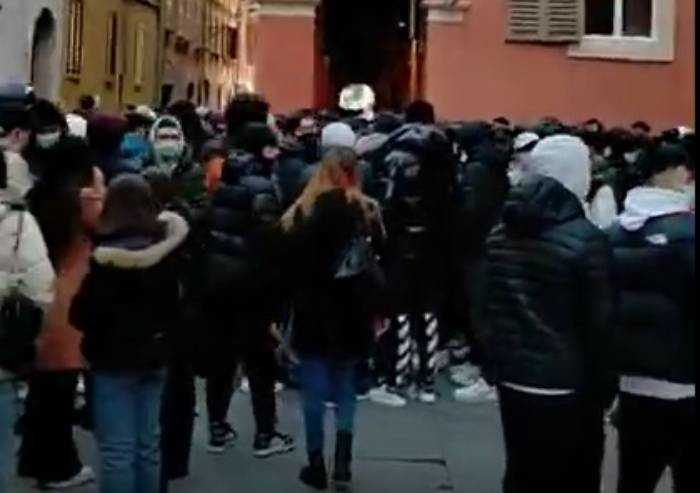 Modena, il centro è invivibile: ormai è in mano a bande di ragazzini
