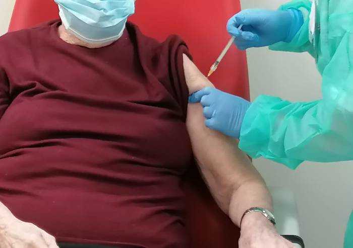 Carpi, hanno reddito di cittadinanza: aiuteranno nella vaccinazione