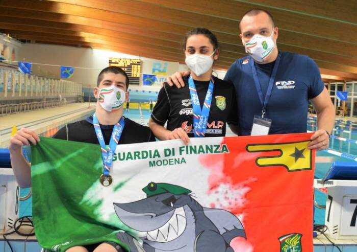 Nuoto, campionati paralimpici: doppio titolo per la Finanza Modena