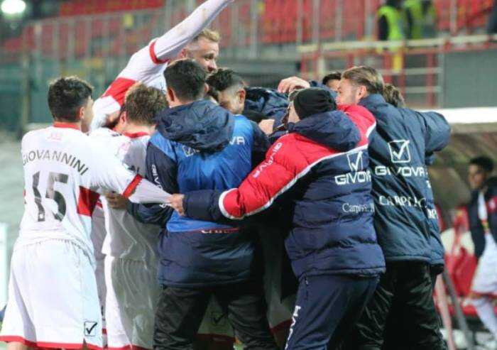 Disastro Modena, il derby è del Carpi: 3-0 al Cabassi