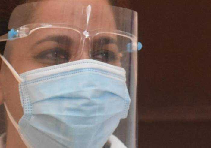 Covid, 2070 casi in Regione e 58 vittime. A Modena morti 3 sessantenni