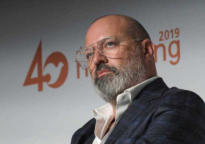 Covid, ora Bonaccini tifa per il passaporto vaccinale europeo