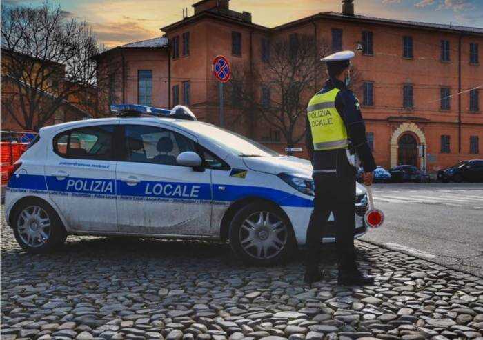 Modena, scoperto 'bar fantasma' in zona Tempio