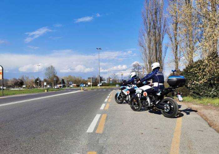 Carpi, ai 100 all'ora su una Vespa truccata: multato 20enne