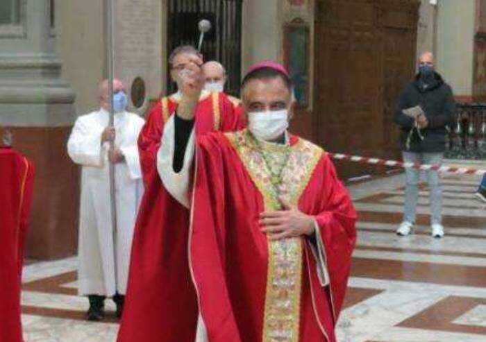 Cosìil vescovo smonta lo slogan 'Andrà tutto bene'