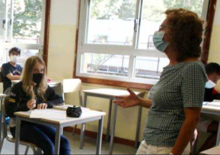 'Quarantene forzate a scuola? Lo impone la variante inglese'