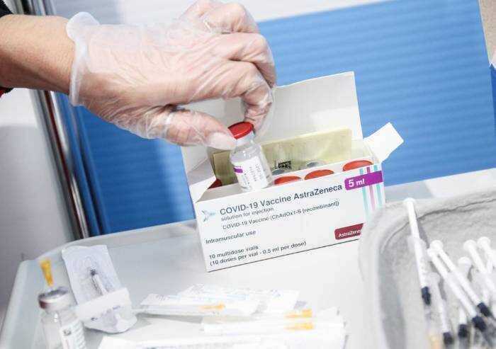 'Mi sono vaccinata, ma imporre pensiero unico ai medici è sbagliato'