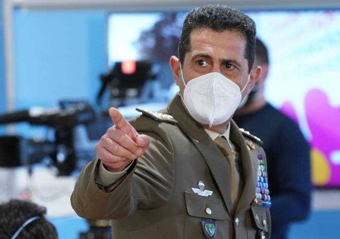 Figliuolo: 'Stiamo pensando ad Astrazeneca per under 60'