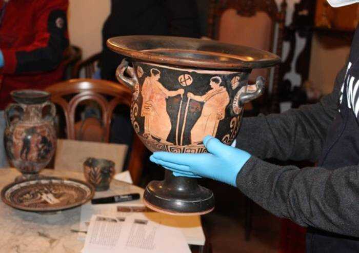 Modena, recuperati beni archeologici per 100mila euro