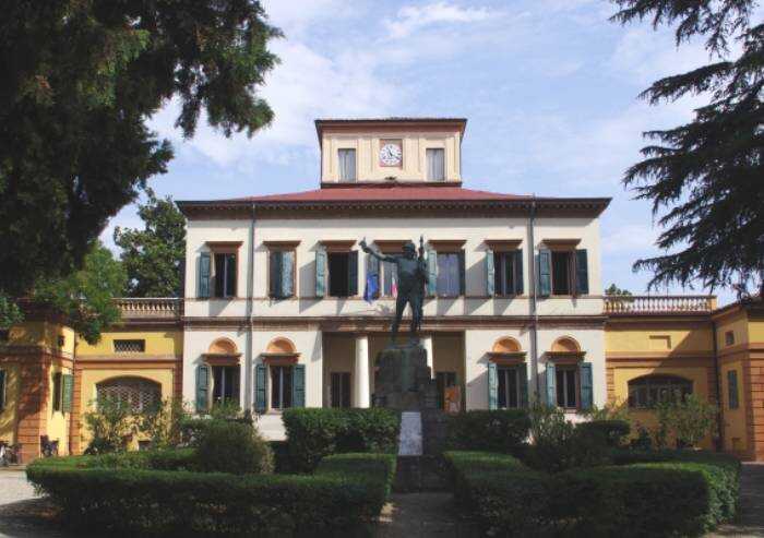 'Vignola, concedere aula consigliare ai laureandi'