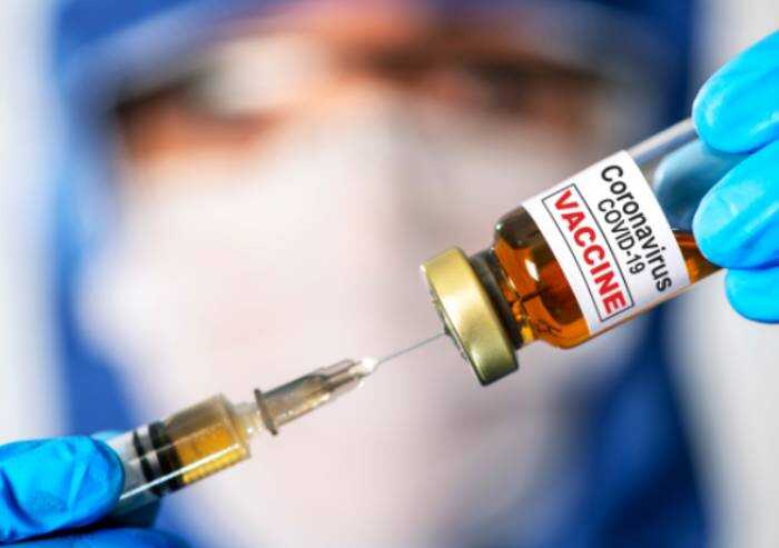 Vaccino a Modena il 3% dei sanitari è scoperto. Ausl: azioni immediate