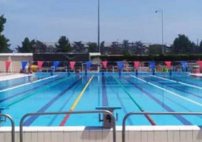 Modena, la piscina Dogali riapre al nuoto libero per tutti