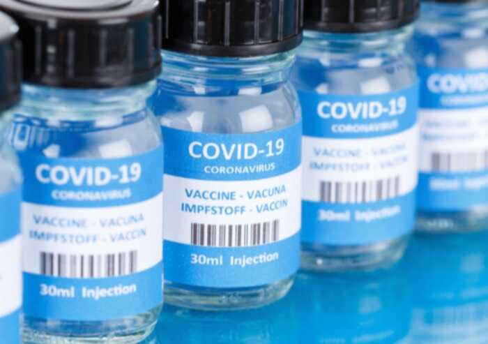 Vaccini: Bertolaso, il 2 giugno Lombardia apre a 16-29enni