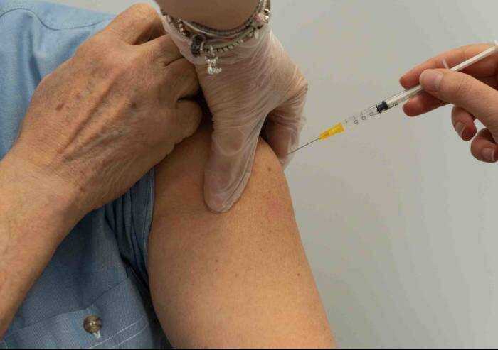 Vaccino Emilia Romagna, 71mila 40enni si sono registrati oggi