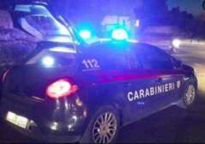 Carabinieri aggrediti nella notte: arrestati uno spacciatore e un ladro