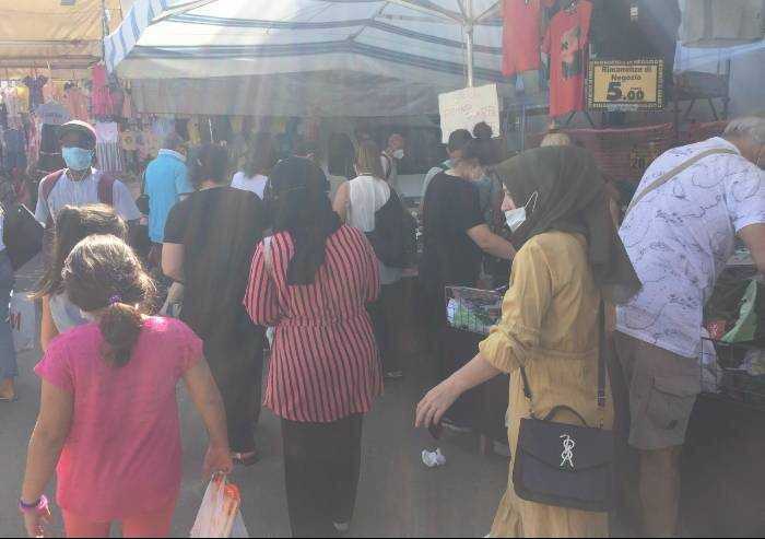 Il sottosegretario Costa: 'Da agosto via le mascherine all'aperto'