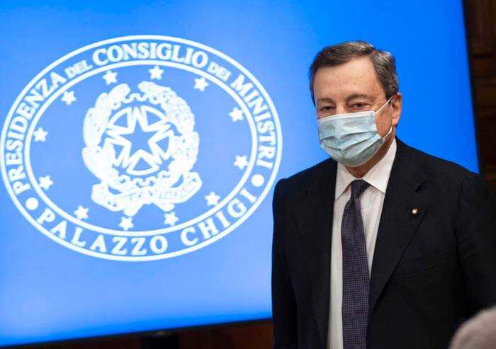 Ristorazione, ok a no limiti all'aperto e massimo 6 al chiuso