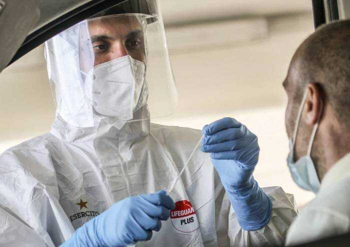 Gimbe: 'Bassa circolazione variante Delta, ma prima dose non basta'