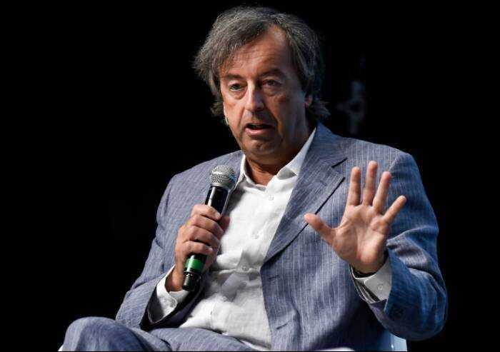 'Tener fuori i non vaccinati da stadi, teatri, ristoranti, discoteche'