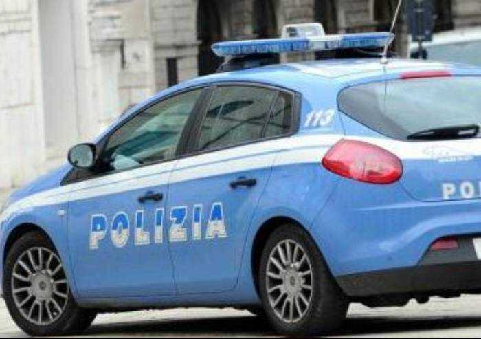 Modena, rapina e aggredisce una donna e un rider: arrestato marocchino