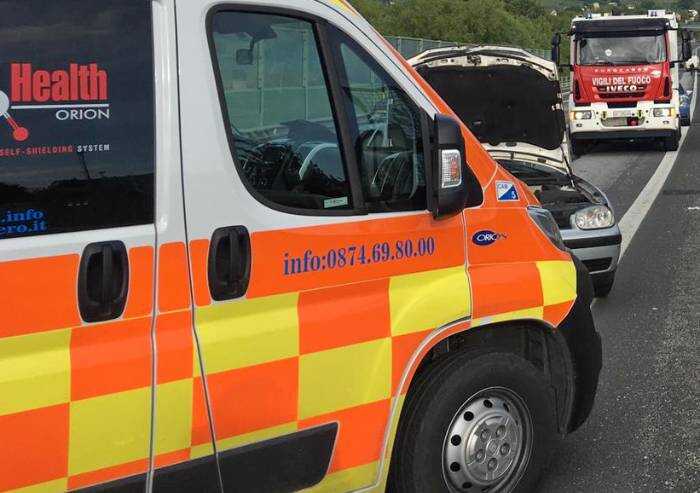 Modena, tragedia in tangenziale: muore conducente di un camion
