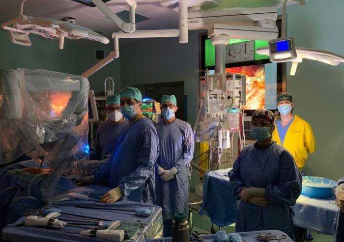 Policlinico di Modena, primo trapianto di rene robotico
