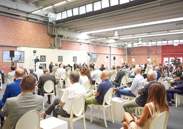 All for tiles, sfida riuscita, 100 visitatori e 3000 presenze