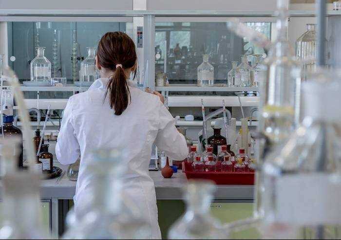 Covid, 606 contagi in Emilia Romagna e un decesso