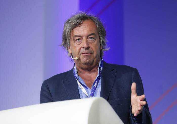 Burioni: 'E' la vaccinazione a tappeto a creare condizioni nelle quali virus resistente potrebbe emergere'
