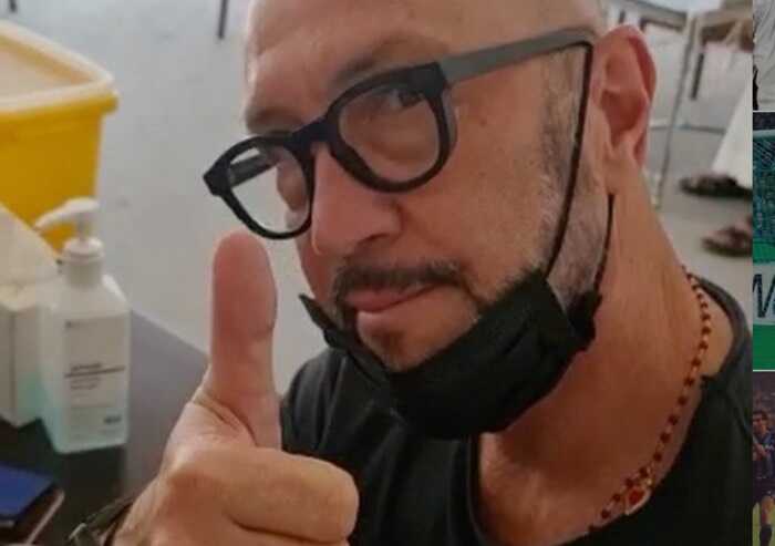 Vaccino, Walter Zenga per avere il Green Pass fa 4 dosi