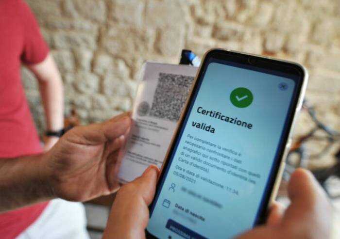 Green pass, nuova stretta: obbligo per docenti e studenti universitari